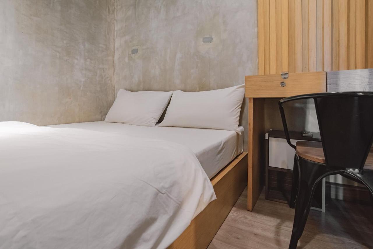 Cazz Hostel Bangkok Exterior photo