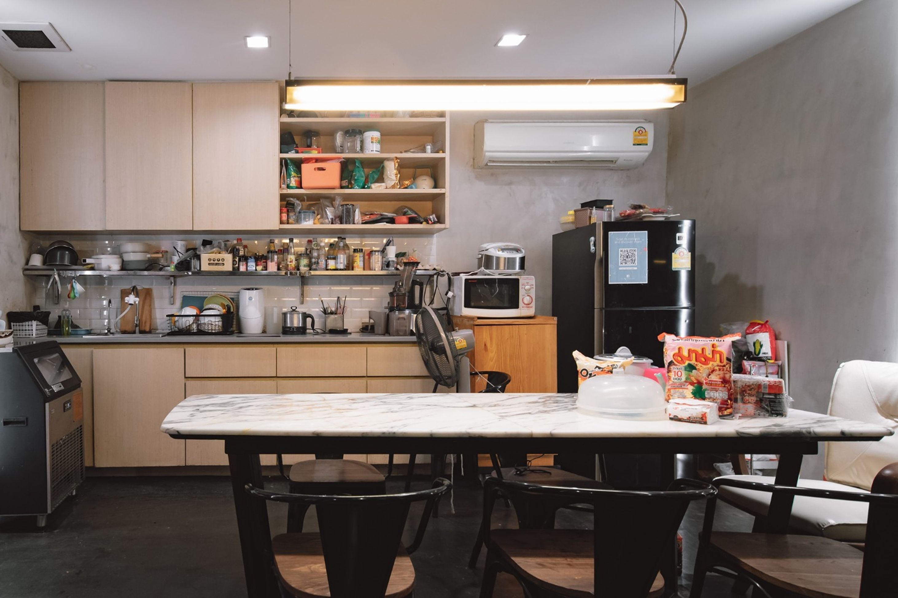 Cazz Hostel Bangkok Exterior photo