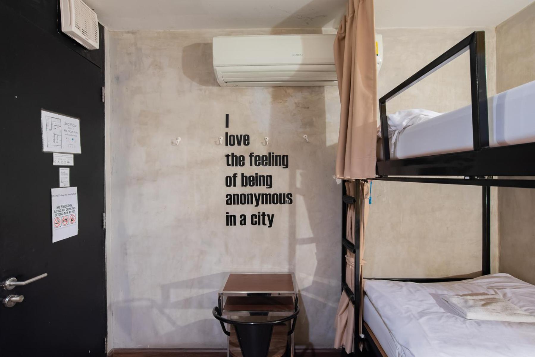 Cazz Hostel Bangkok Exterior photo